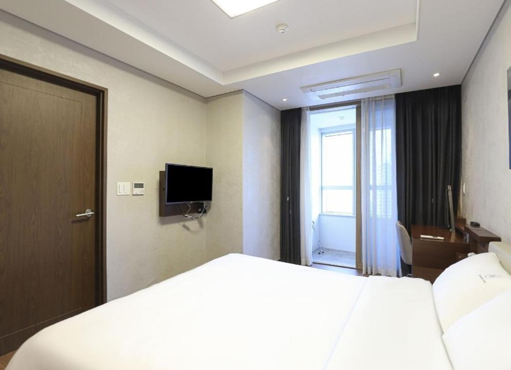 Haeundae Wide Ocean View & Residence Busan Exteriör bild