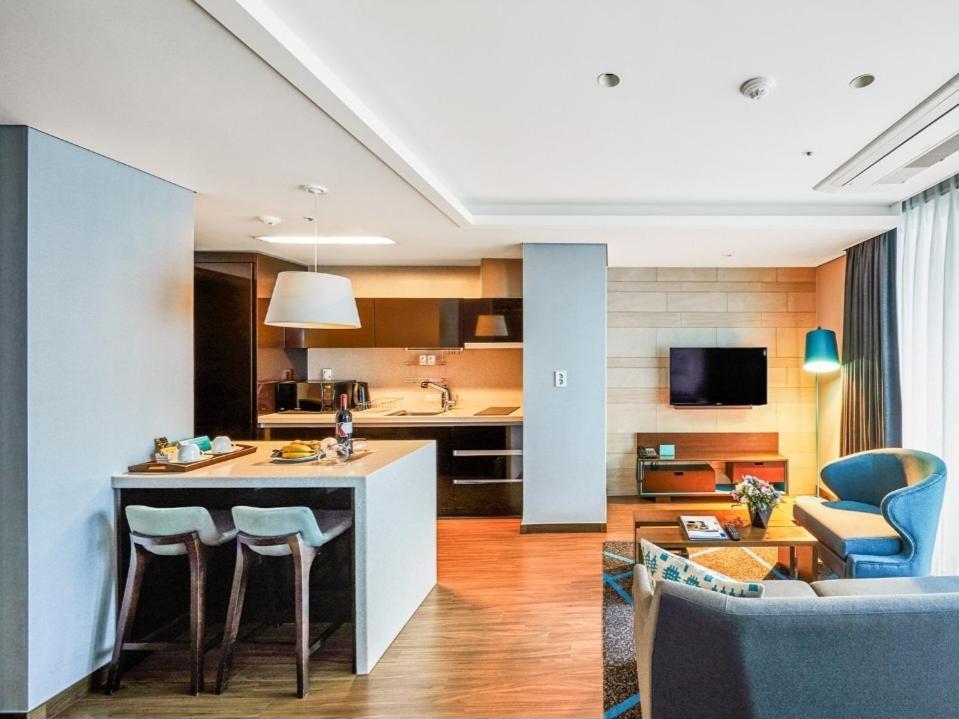 Haeundae Wide Ocean View & Residence Busan Exteriör bild