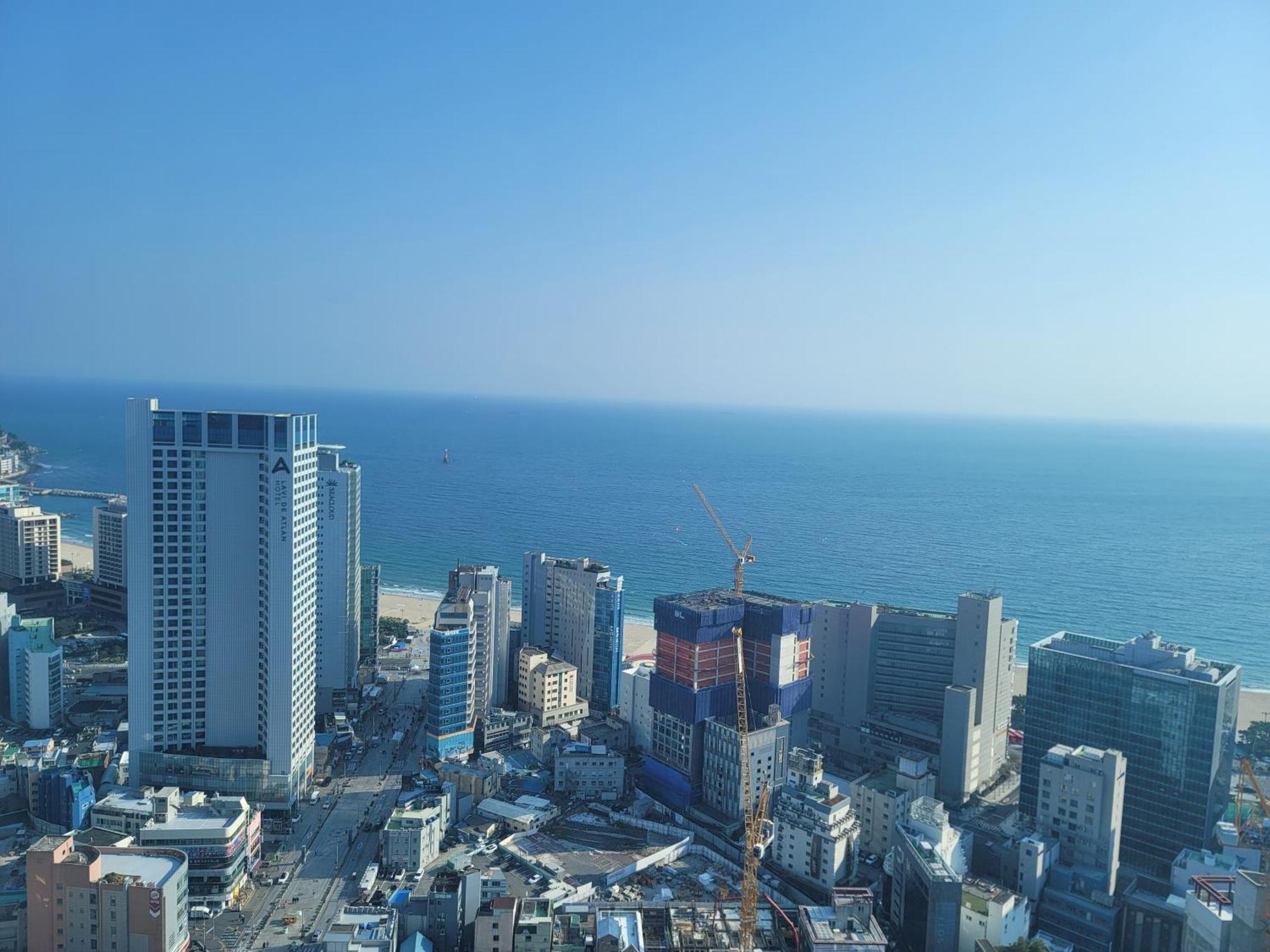 Haeundae Wide Ocean View & Residence Busan Exteriör bild
