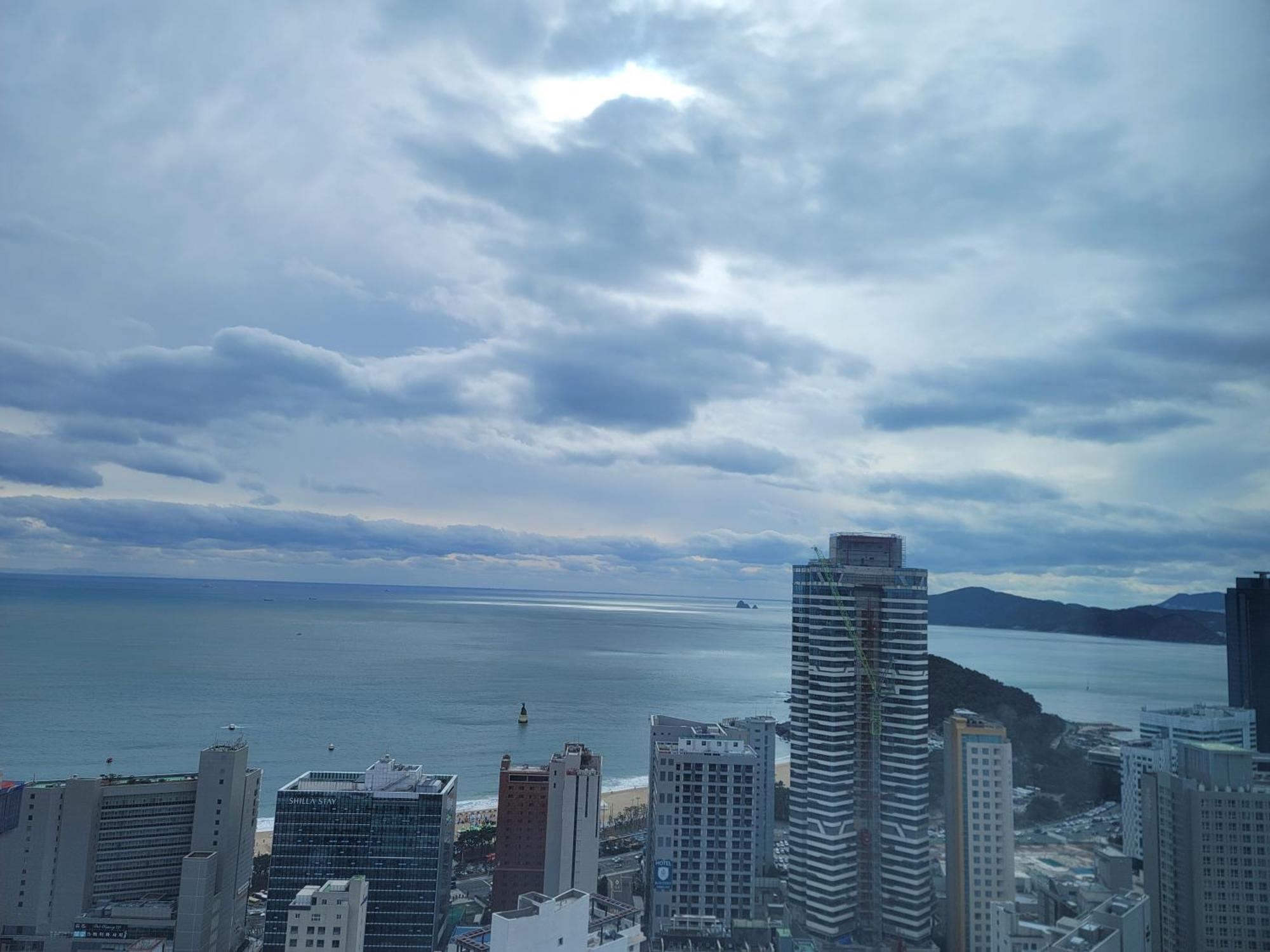 Haeundae Wide Ocean View & Residence Busan Exteriör bild